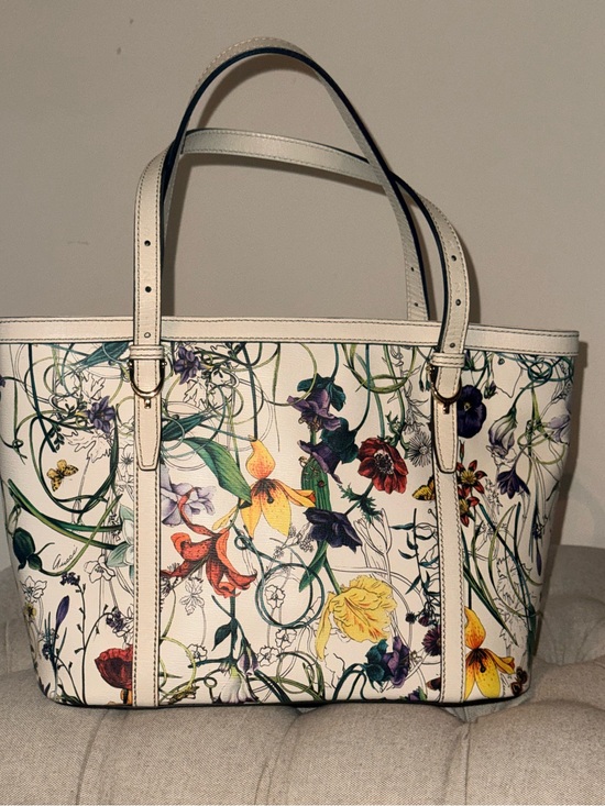 Gucci Handbags - Gucci Flora Nice All Leather Tote Bag Ivory